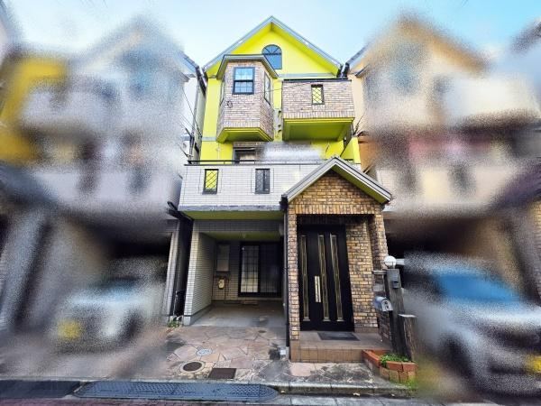 5LDK house in Higashiosaka, Osaka - Photo 1