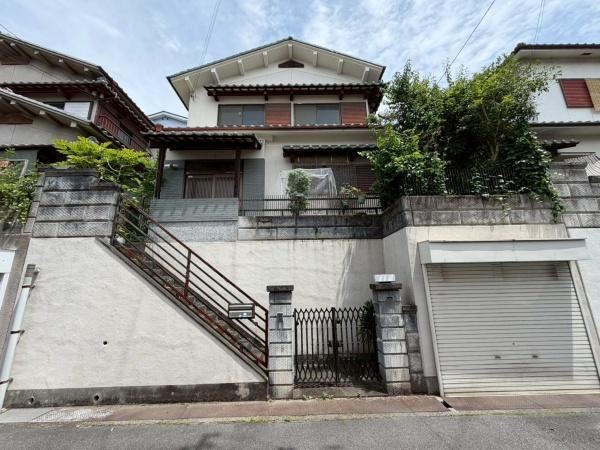 6DK house in Higashiosaka, Osaka - Photo 1