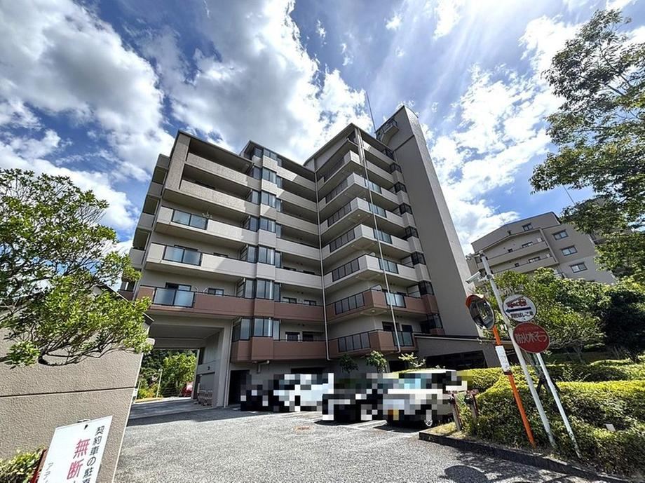 4LDK apartment in Sanda, Hyogo - Photo 1