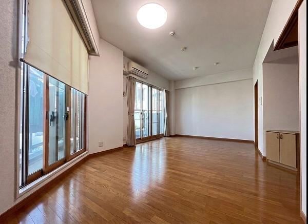 4LDK apartment in Suginami Ward, Tokyo - Photo 1