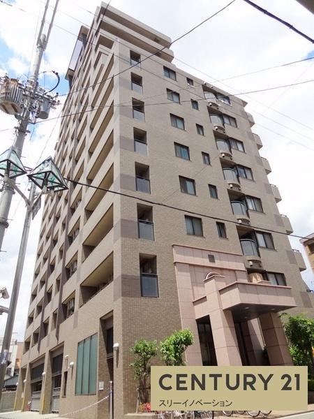 3LDK apartment in Minato Ward, Osaka - Photo 1