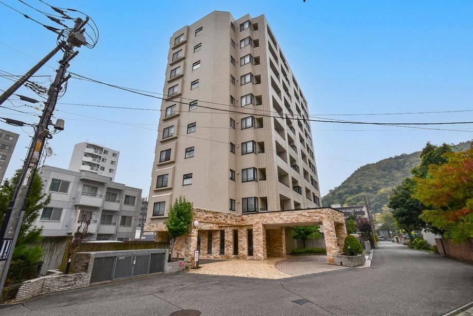 3LDK apartment in Chuo Ward, Sapporo, Hokkaido - Photo 1