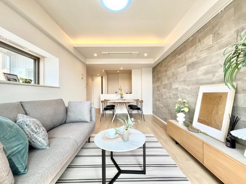 2LDK apartment in Shibuya Ward, Tokyo - Photo 1