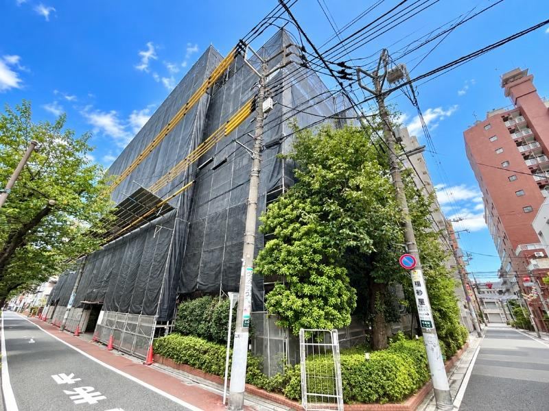 2LDK apartment in Meguro Ward, Tokyo - Photo 1