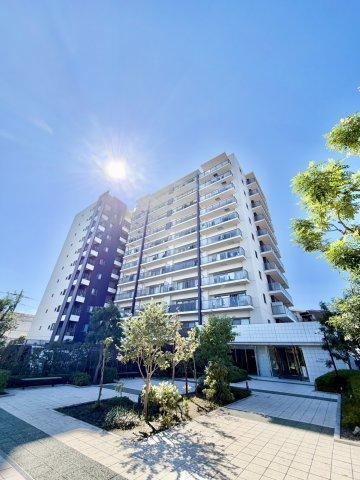4LDK apartment in Toda, Saitama - Photo 1