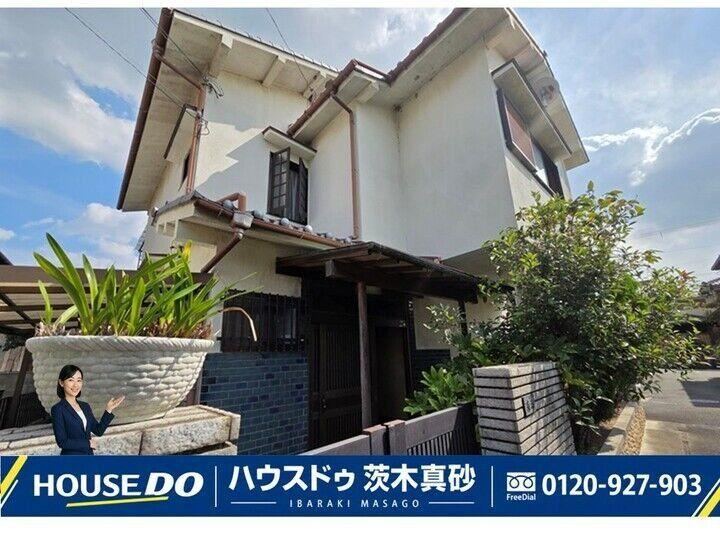 7DK house in Takatsuki, Osaka - Photo 1