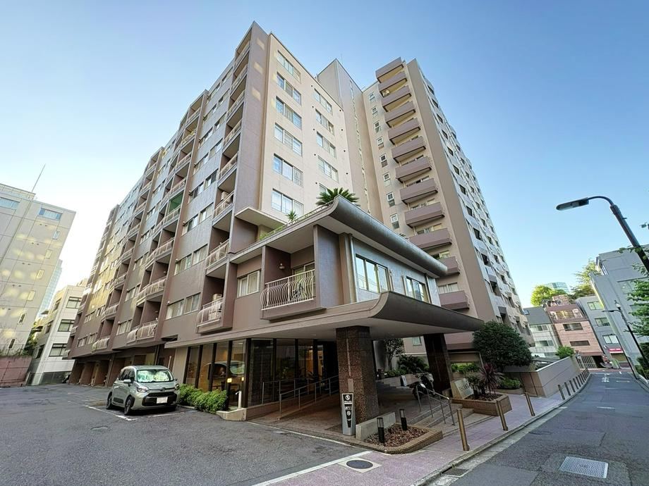 1LDK apartment in Chiyoda Ward, Tokyo - Photo 1