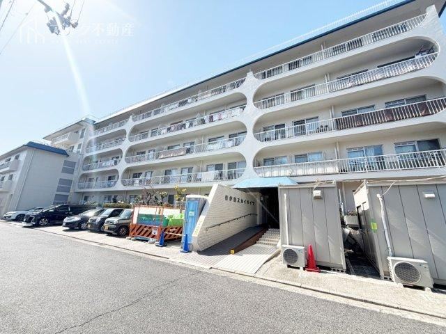 2LDK apartment in Nishinomiya, Hyogo - Photo 1
