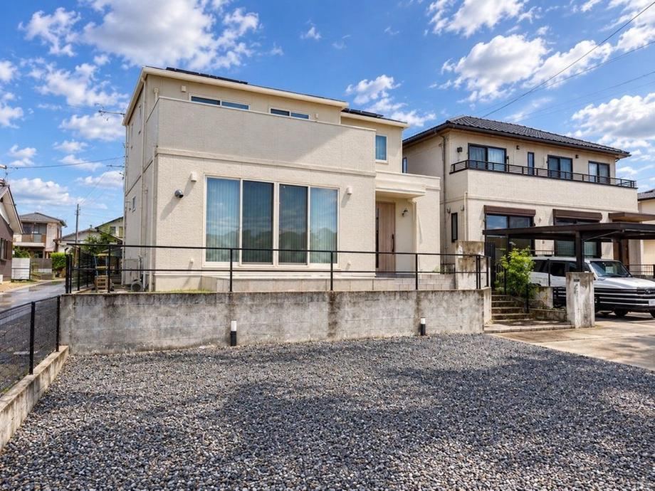 4LDK house in Nisshin, Aichi - Photo 1