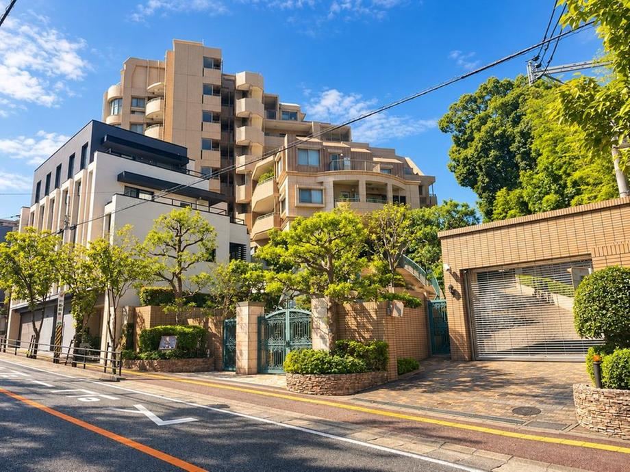 3LDK apartment in Chuo Ward, Fukuoka - Photo 1