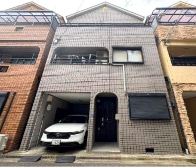 4LDK house in Higashiosaka, Osaka - Photo 1