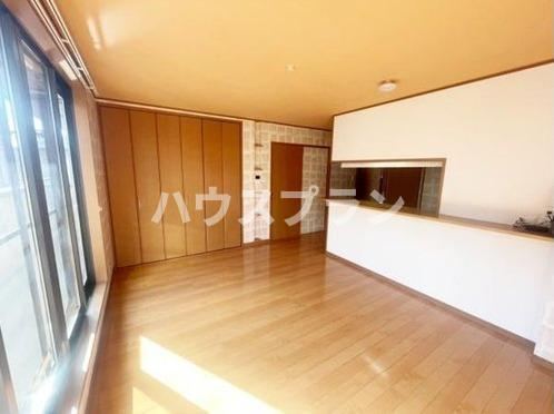 4LDK house in Kadoma, Osaka - Photo 1