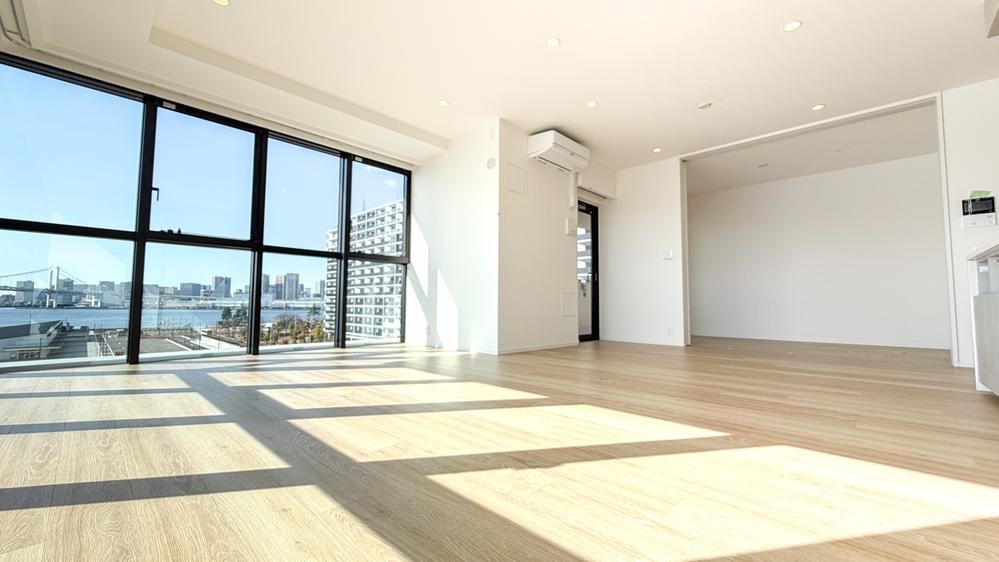 4LDK apartment in Chuo Ward, Tokyo - Photo 1