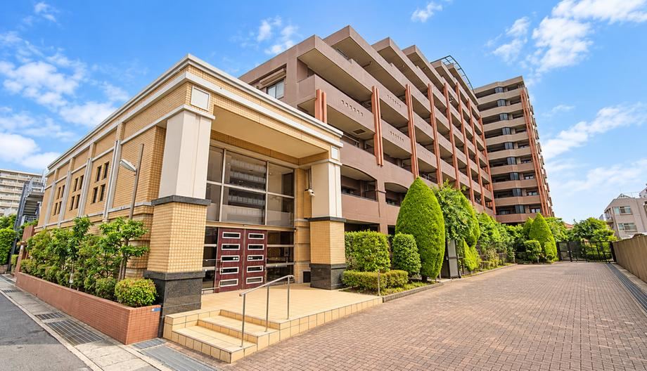 2LDK+S apartment in Ichikawa, Chiba - Photo 1