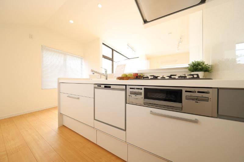 2LDK apartment in Kanazawa Ward, Yokohama, Kanagawa - Photo 1