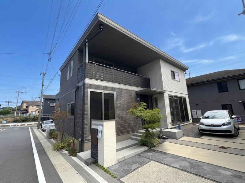5LDK+S house in Otsu, Shiga - Photo 1