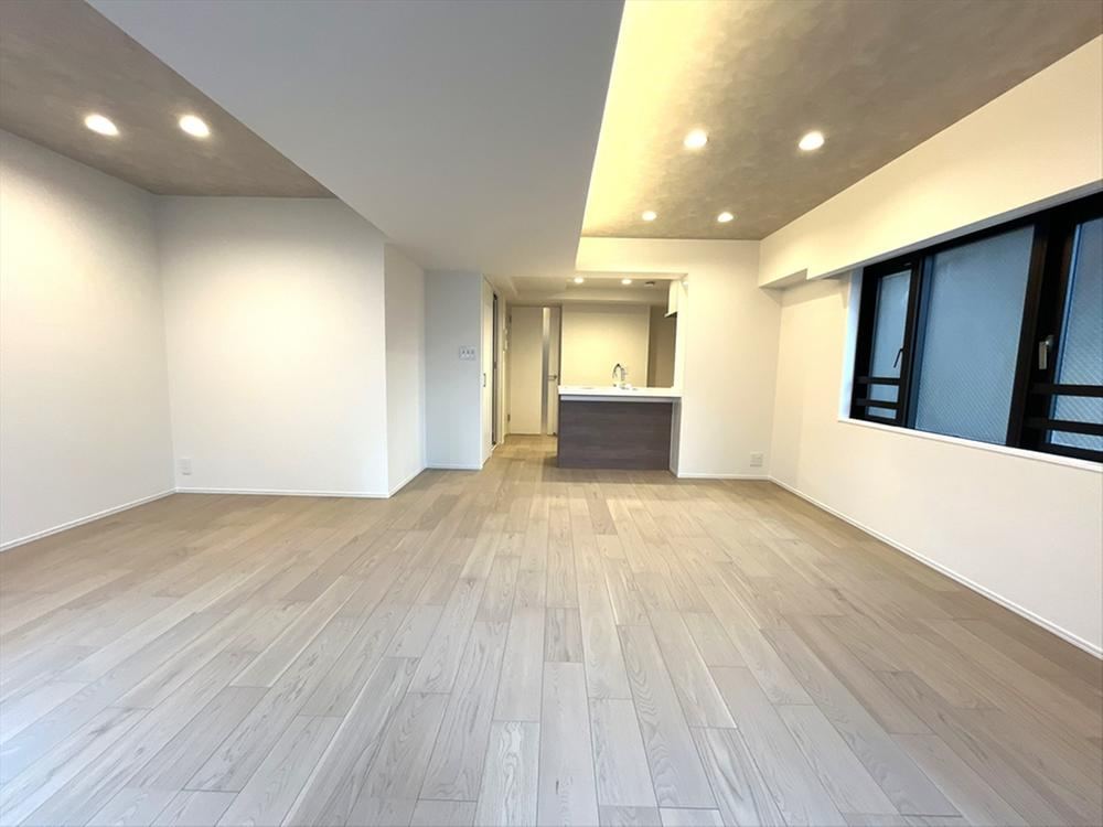 1LDK+S apartment in Meguro Ward, Tokyo - Photo 1