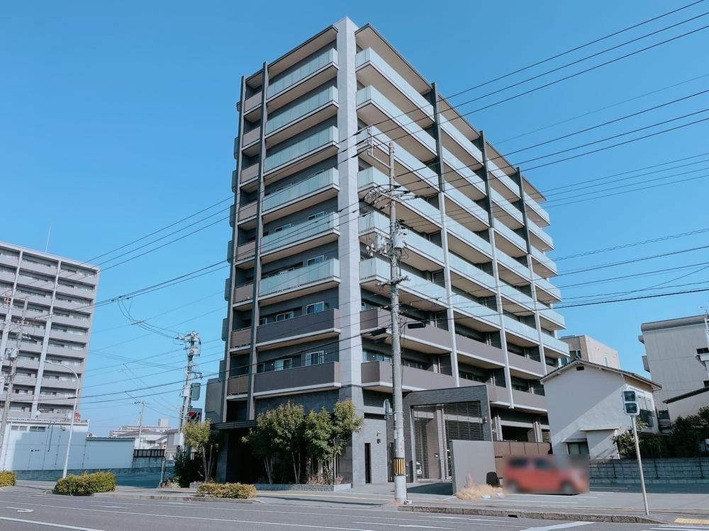 2LDK+S apartment in Naka Ward, Hiroshima - Photo 1