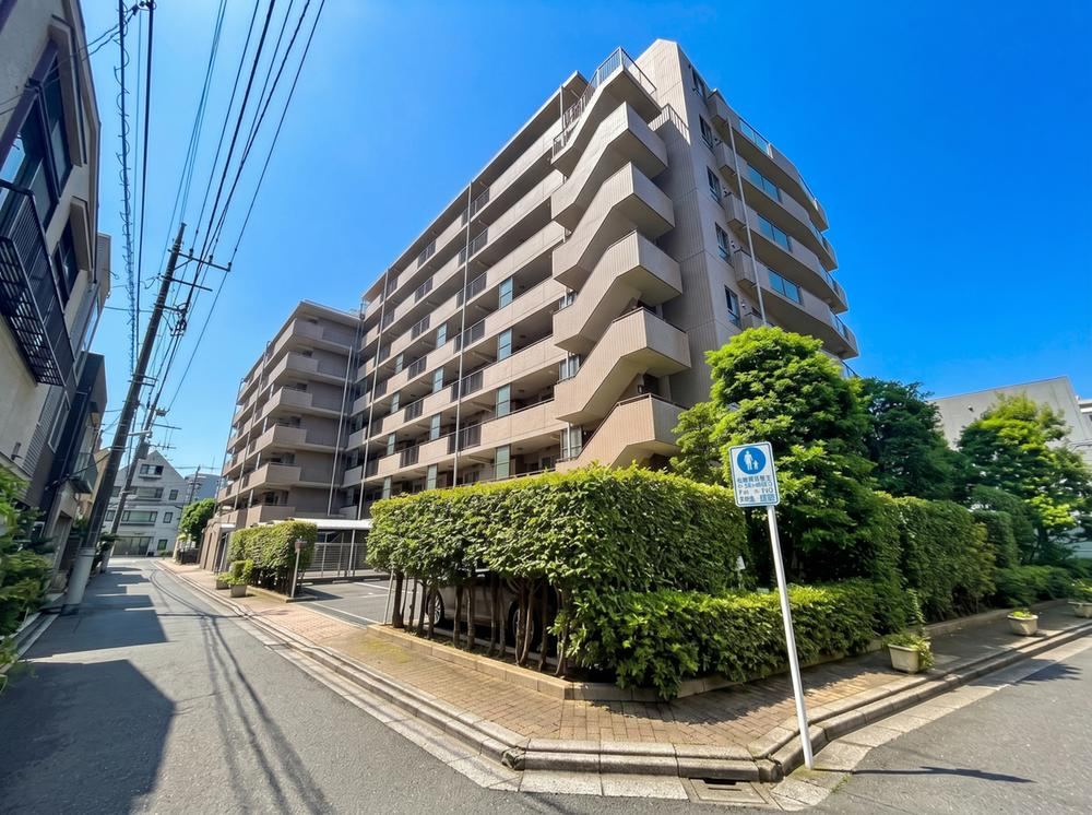 3LDK apartment in Sumida Ward, Tokyo - Photo 1