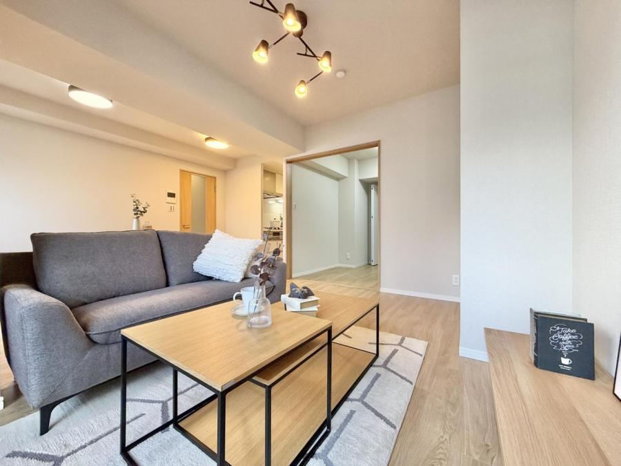 2LDK apartment in Kita Ward, Osaka - Photo 1