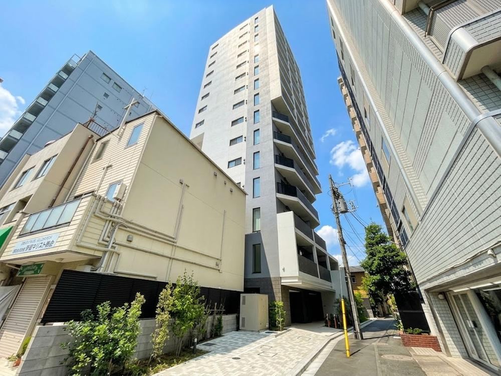 2LDK apartment in Shibuya Ward, Tokyo - Photo 1