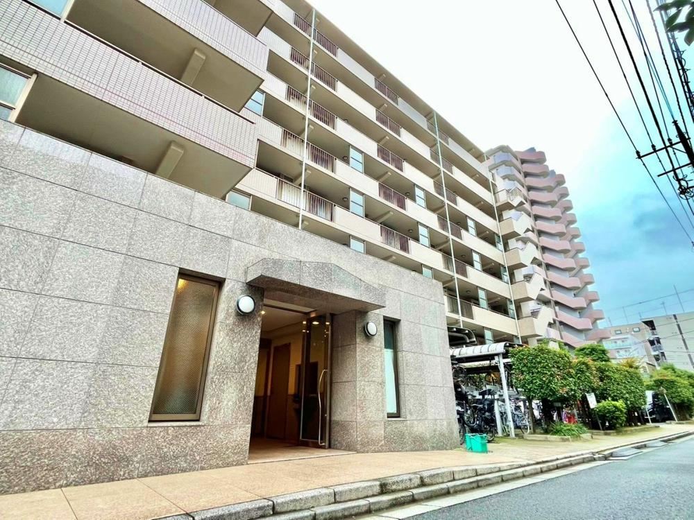 3LDK apartment in Sumida Ward, Tokyo - Photo 1