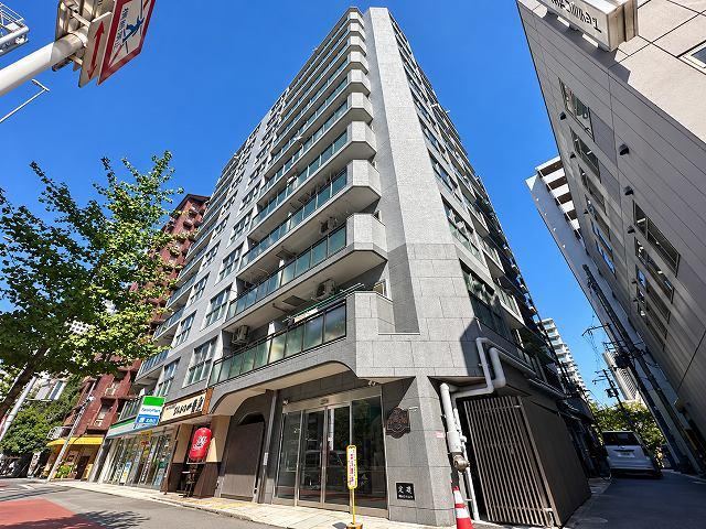 2LDK apartment in Nishi Ward, Osaka - Photo 1