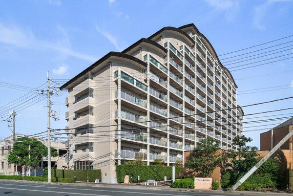 3LDK apartment in Itami, Hyogo - Photo 1