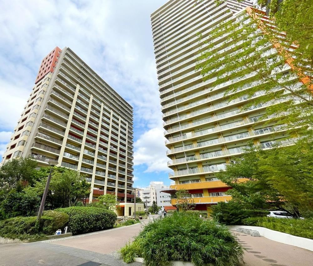 3LDK apartment in Mihama Ward, Chiba - Photo 1