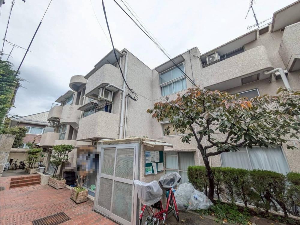 2LDK apartment in Setagaya Ward, Tokyo - Photo 1