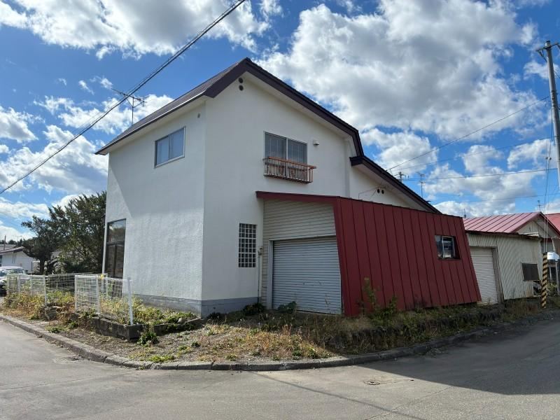 271 m² land in Obihiro, Hokkaido - Photo 1