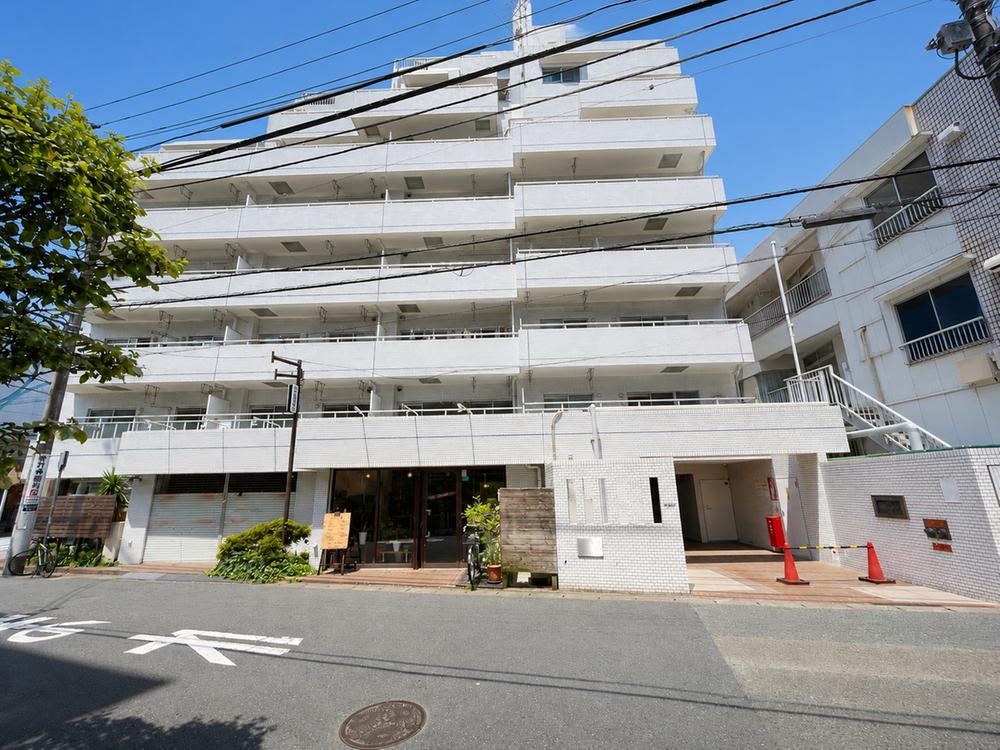 2DK apartment in Minami Ward, Sagamihara, Kanagawa - Photo 1