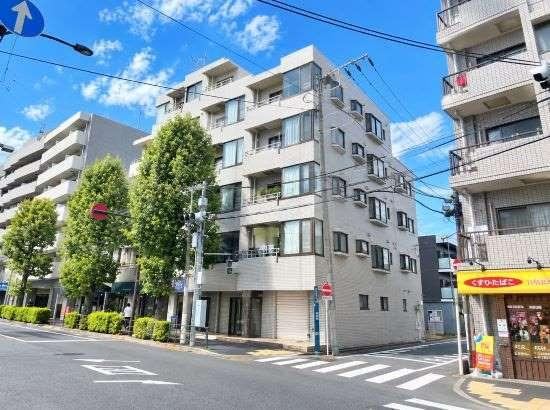 2DK apartment in Nakano Ward, Tokyo - Photo 1