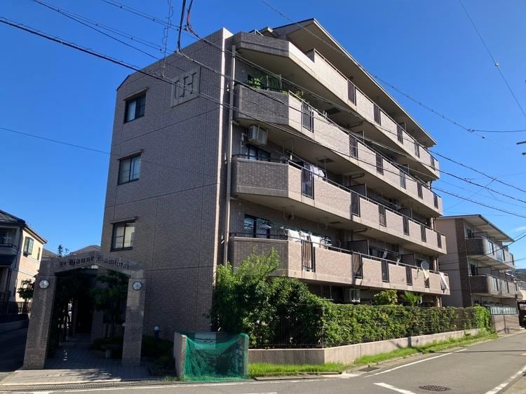 4LDK apartment in Nishi Ward, Nagoya, Aichi - Photo 1