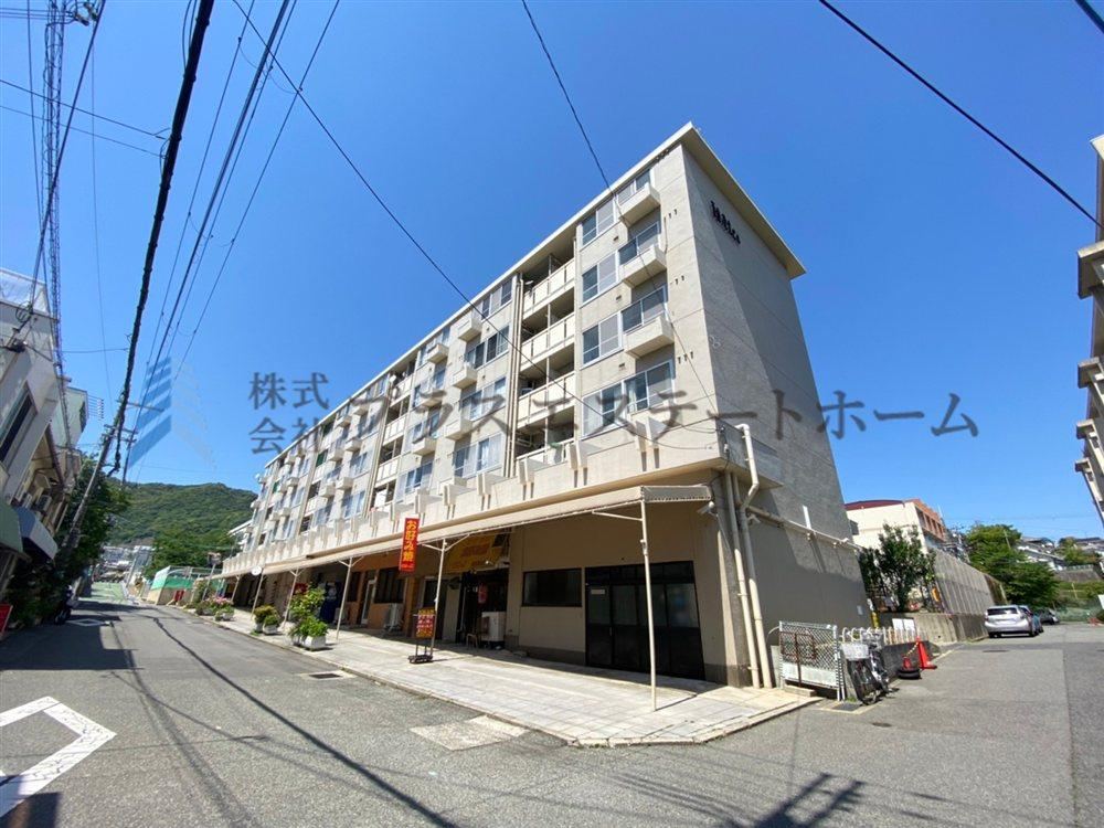 3K+S apartment in Nagata Ward, Kobe, Hyogo - Photo 1
