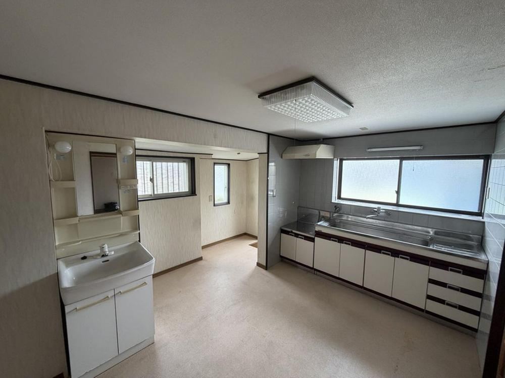 3DK house in Otsu, Shiga - Photo 1