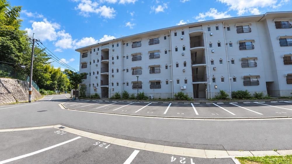 3LDK apartment in Fushimi Ward, Kyoto - Photo 1