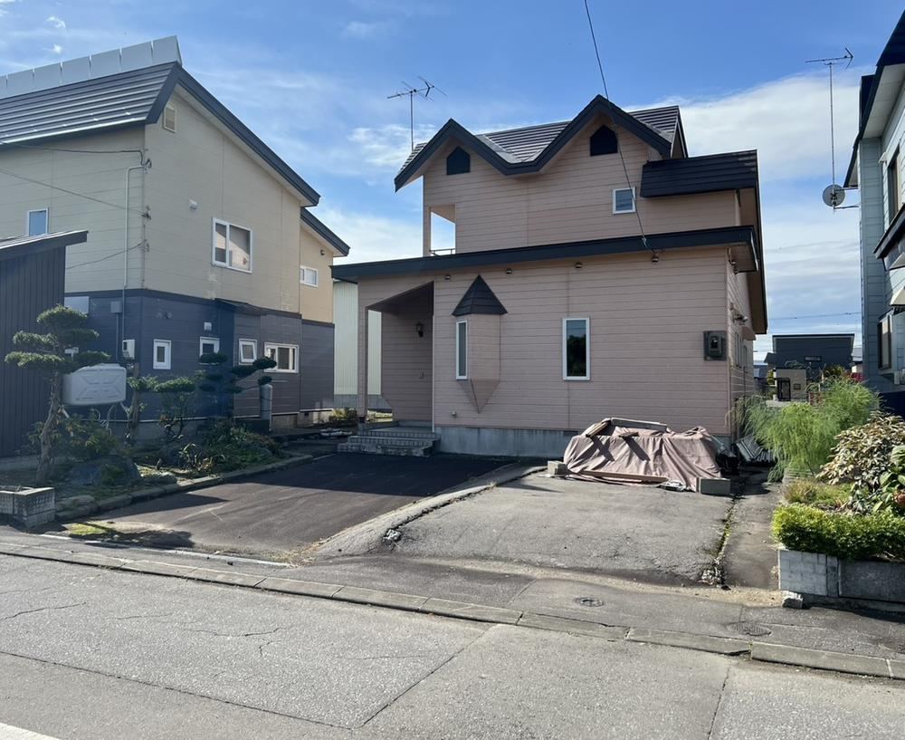 4LDK+S house in Asahikawa, Hokkaido - Photo 1