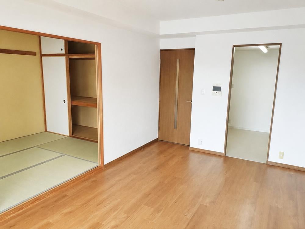 2LDK+S apartment in Asahi Ward, Osaka - Photo 1