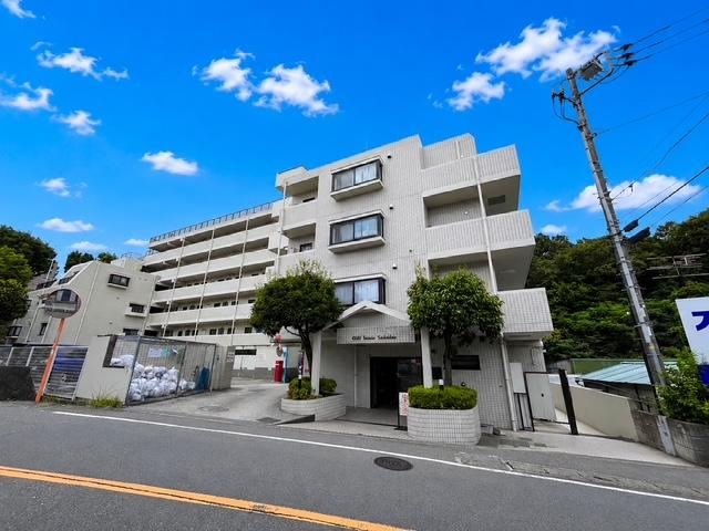 2LDK+S apartment in Totsuka Ward, Yokohama, Kanagawa - Photo 1