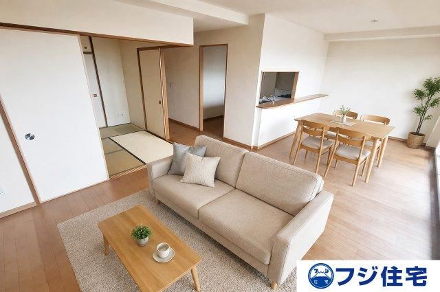 3LDK apartment in Higashi Ward, Sakai, Osaka - Photo 1
