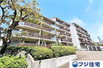 2LDK+S apartment in Tondabayashi