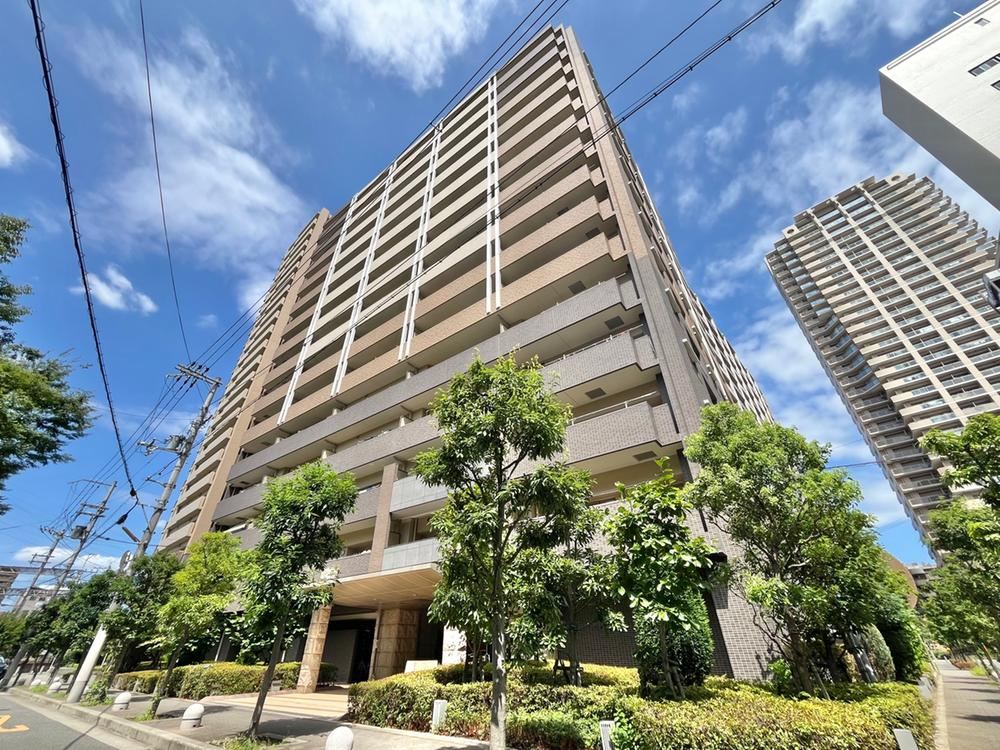 3LDK apartment in Joto Ward, Osaka - Photo 1