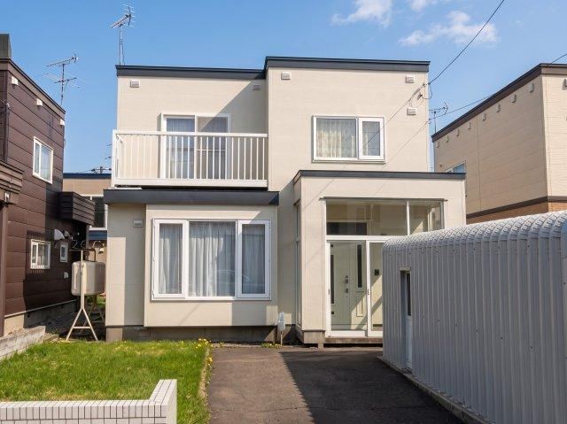4LDK house in Ebetsu, Hokkaido - Photo 1