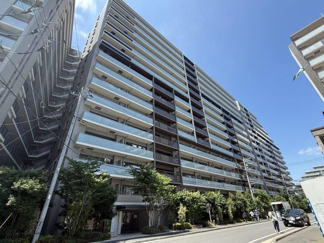 3LDK apartment in Nagareyama, Chiba - Photo 1
