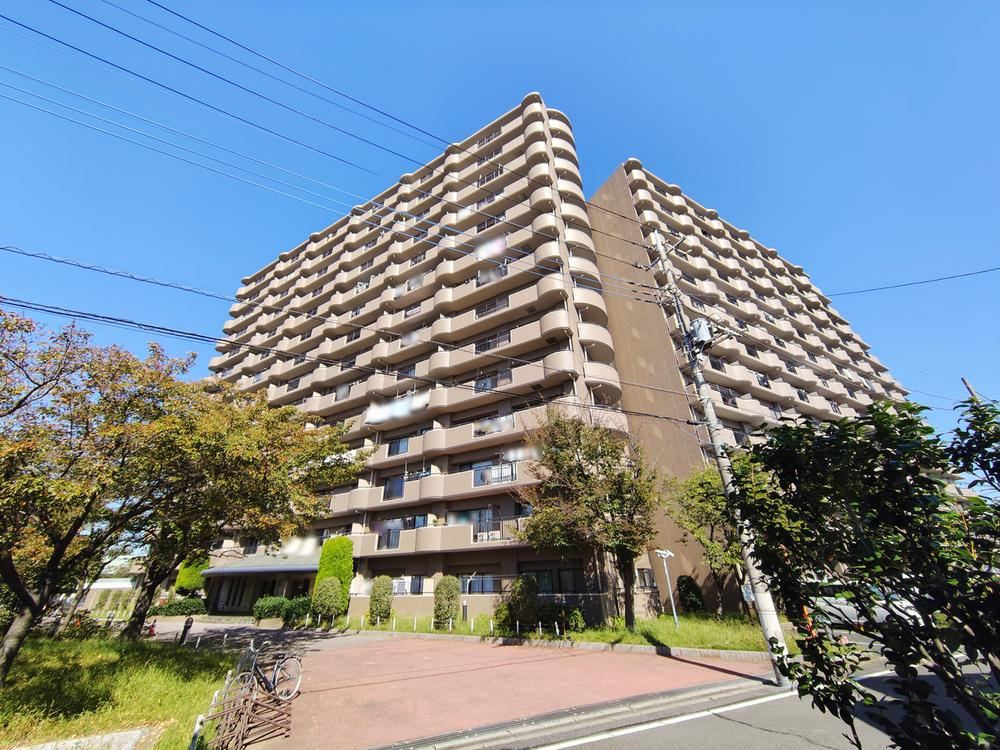 3LDK apartment in Yashio, Saitama - Photo 1