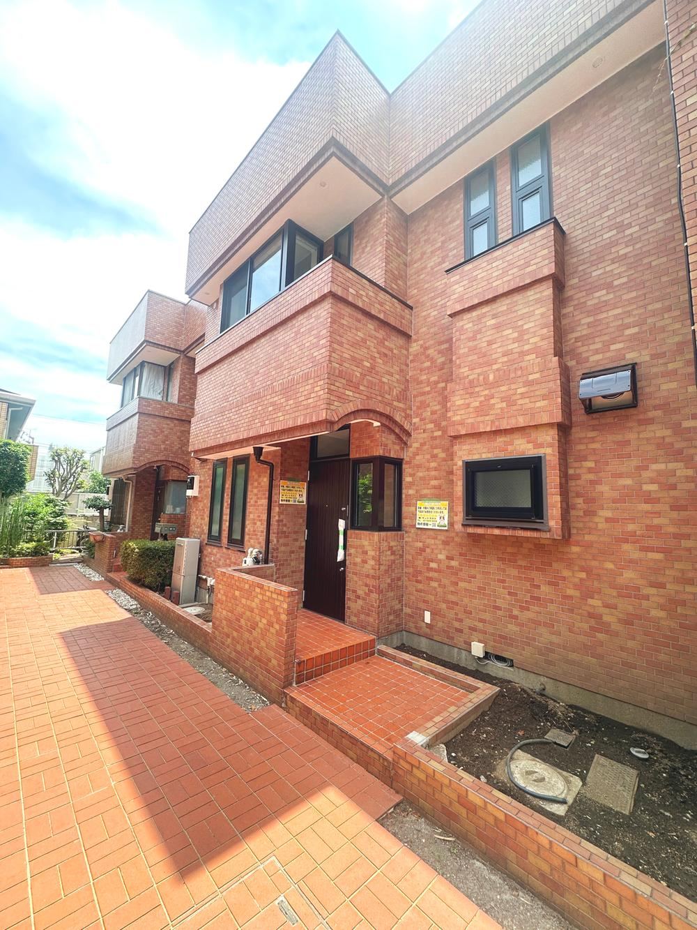 4LDK+S house in Ota Ward, Tokyo - Photo 1