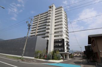 3LDK apartment in Kure