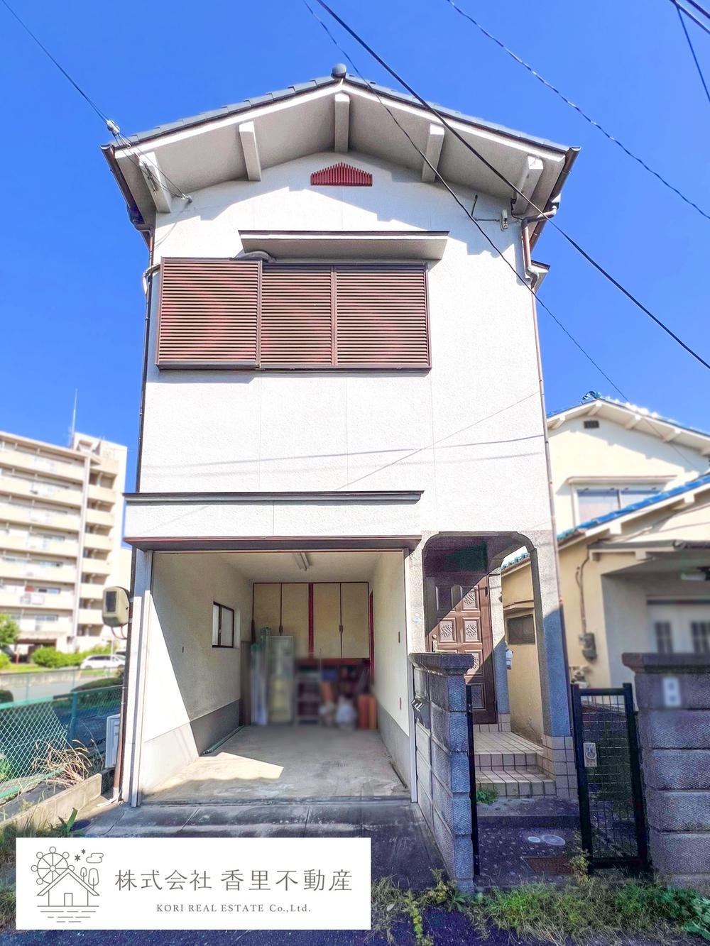 3DK house in Hirakata, Osaka - Photo 1