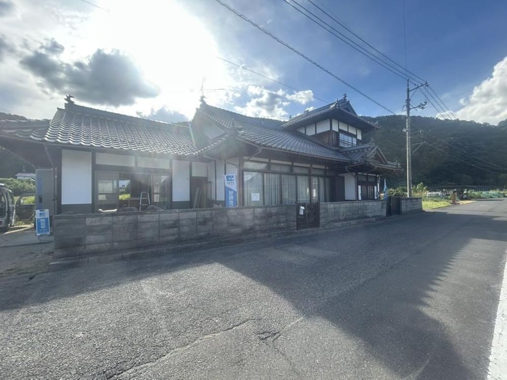 5LDK+S house in Akitakata, Hiroshima - Photo 1